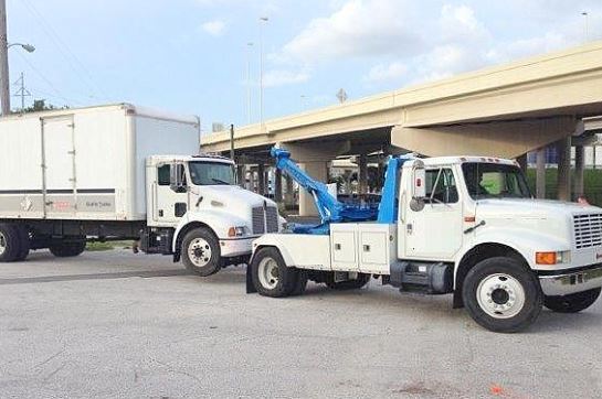 Heavy Duty Towing in Orlando, Florida
